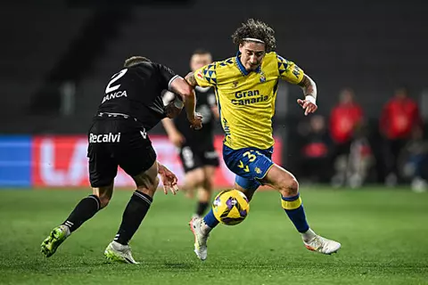 لاس بالماس يخطف تعادلا ثمينا من سيلتا فيجو بالدوري الإسباني